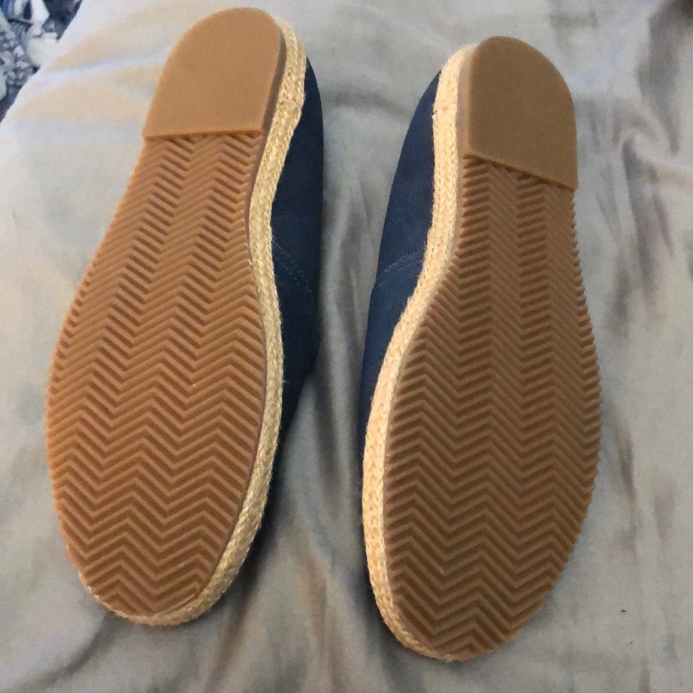 Aetrex Kylie Slip-on Shoes - Picture 4 of 5